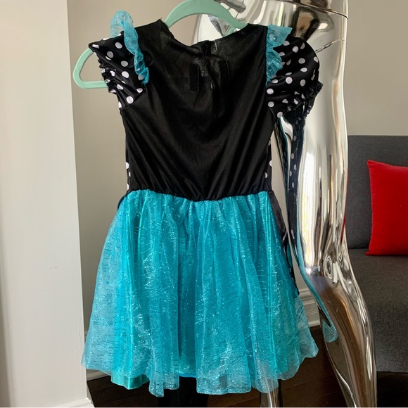 Like new ! Girl’s Butterfly costume - Picture 7 of 7